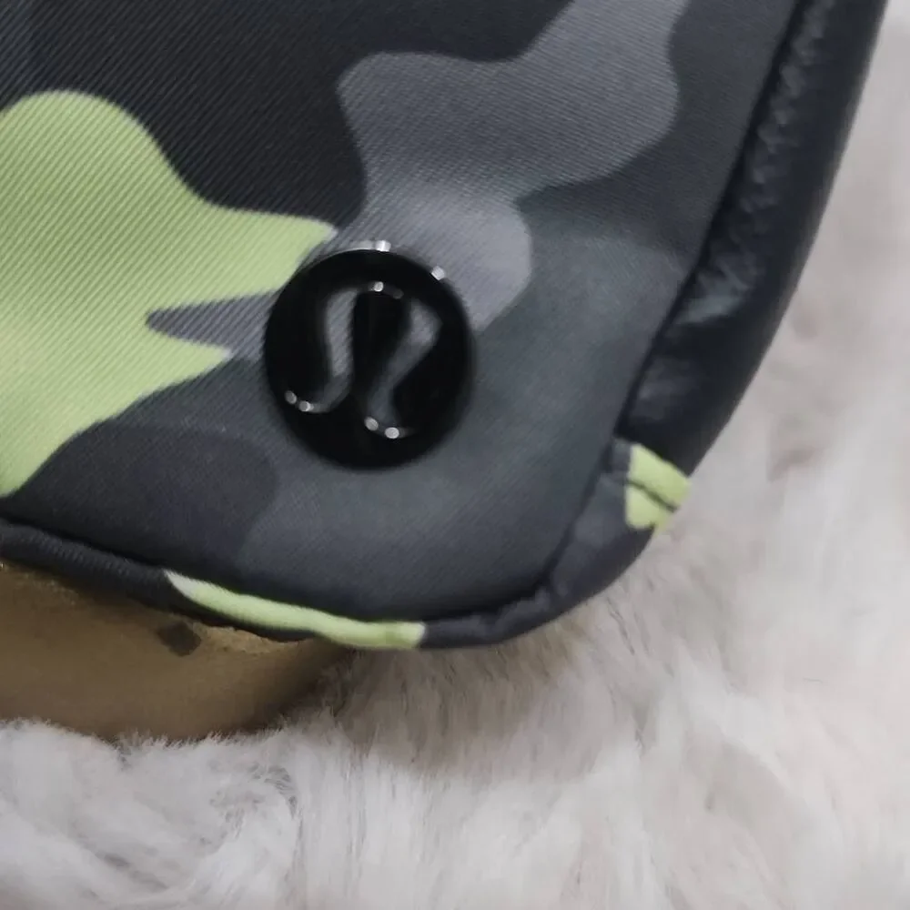 Lululemon Modular Phone Crossbody Bag  Camo